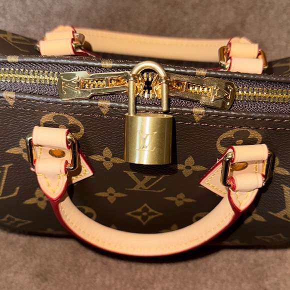 Brown Monogram Handbag - Picture 5 of 5